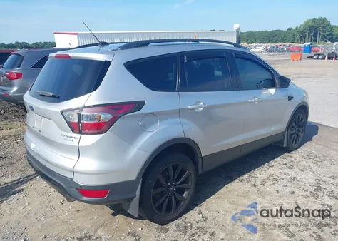 2017 Ford Escape Titanium z USA, uszkodzony, nr VIN 1FMCU0JD4HUA74976